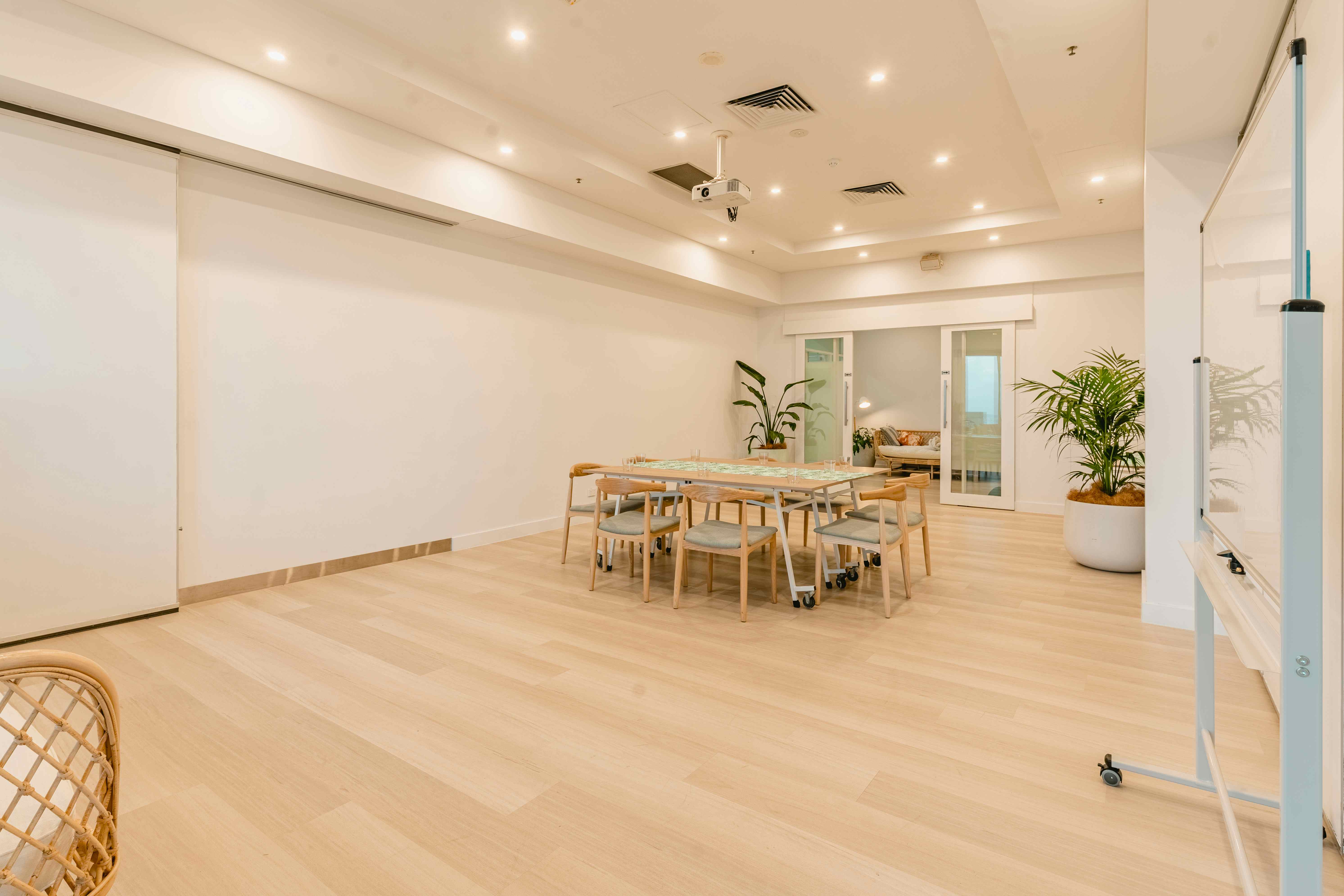 Pier Hotel (events by coast)